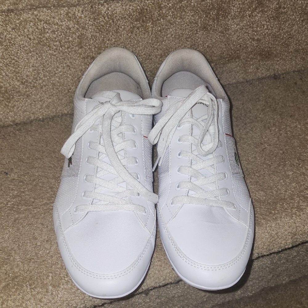 Lacoste White and Red (unisex) Sneakers, EUC. Sz. 11 in Men, sz. 12.5 Women.